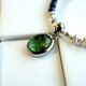 グリーントルマリンを1石下げたサファイアのネックレス