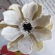ホワイトリネン　コサージュ
