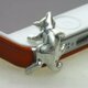 iPhoneシリーズ用やんちゃなトラ猫のイヤホンジャックアクセサリーの画像